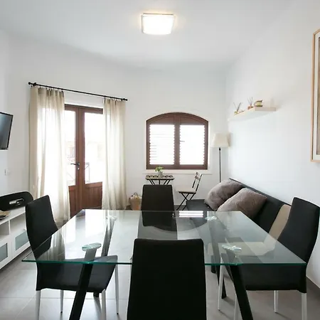 Pura Vida Apartmán Playa Honda (Lanzarote)